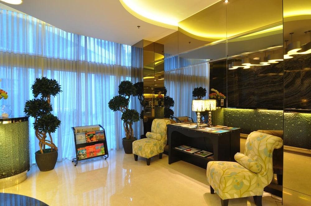 Gp Mega Kuningan Jakarta Luaran gambar
