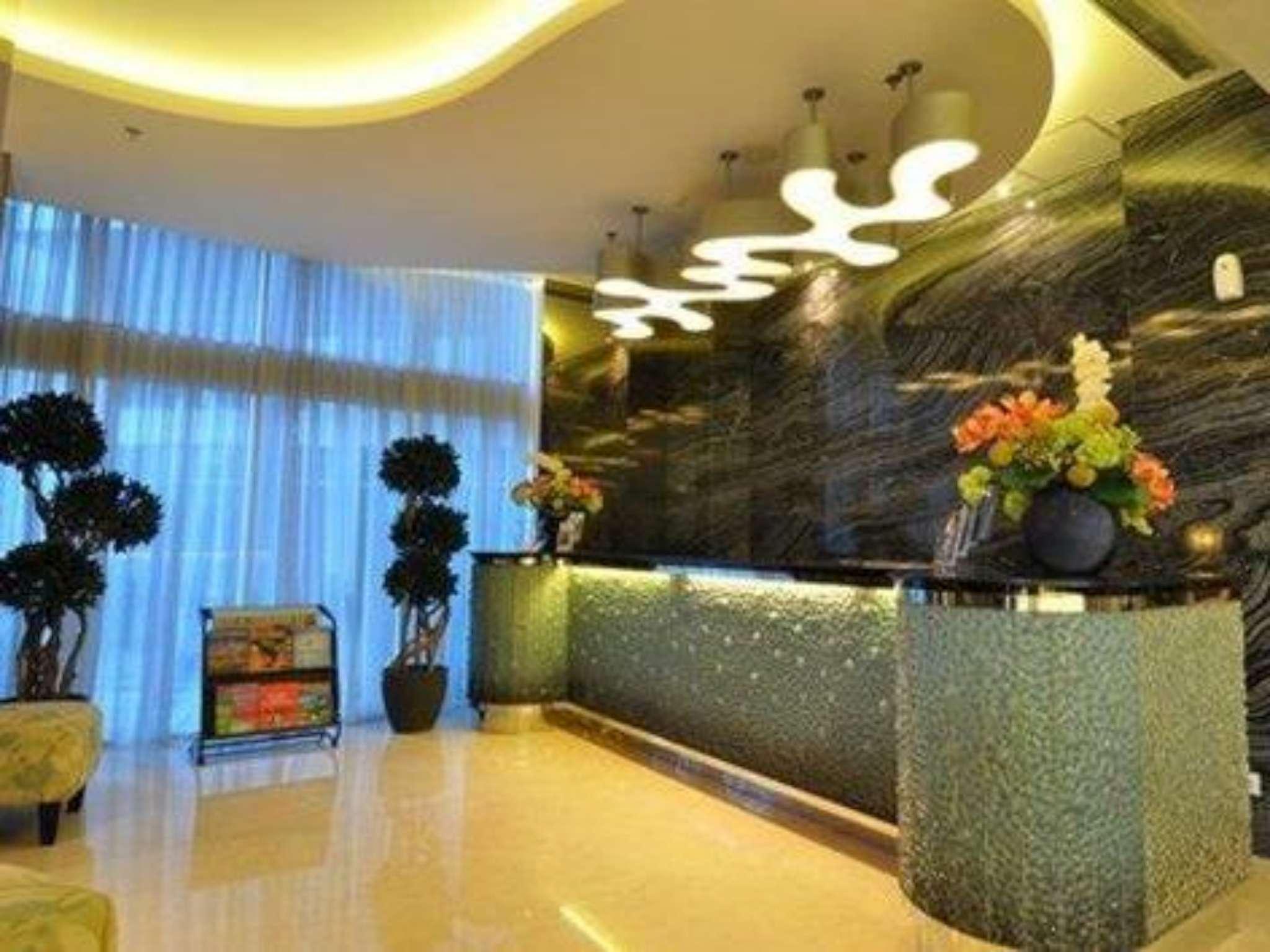Gp Mega Kuningan Jakarta Luaran gambar